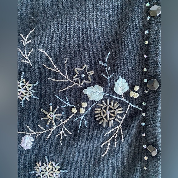 Stitches in Time Sweater Medium Black Embroidered Embellished Floral Cardigan - Picture 13 of 15